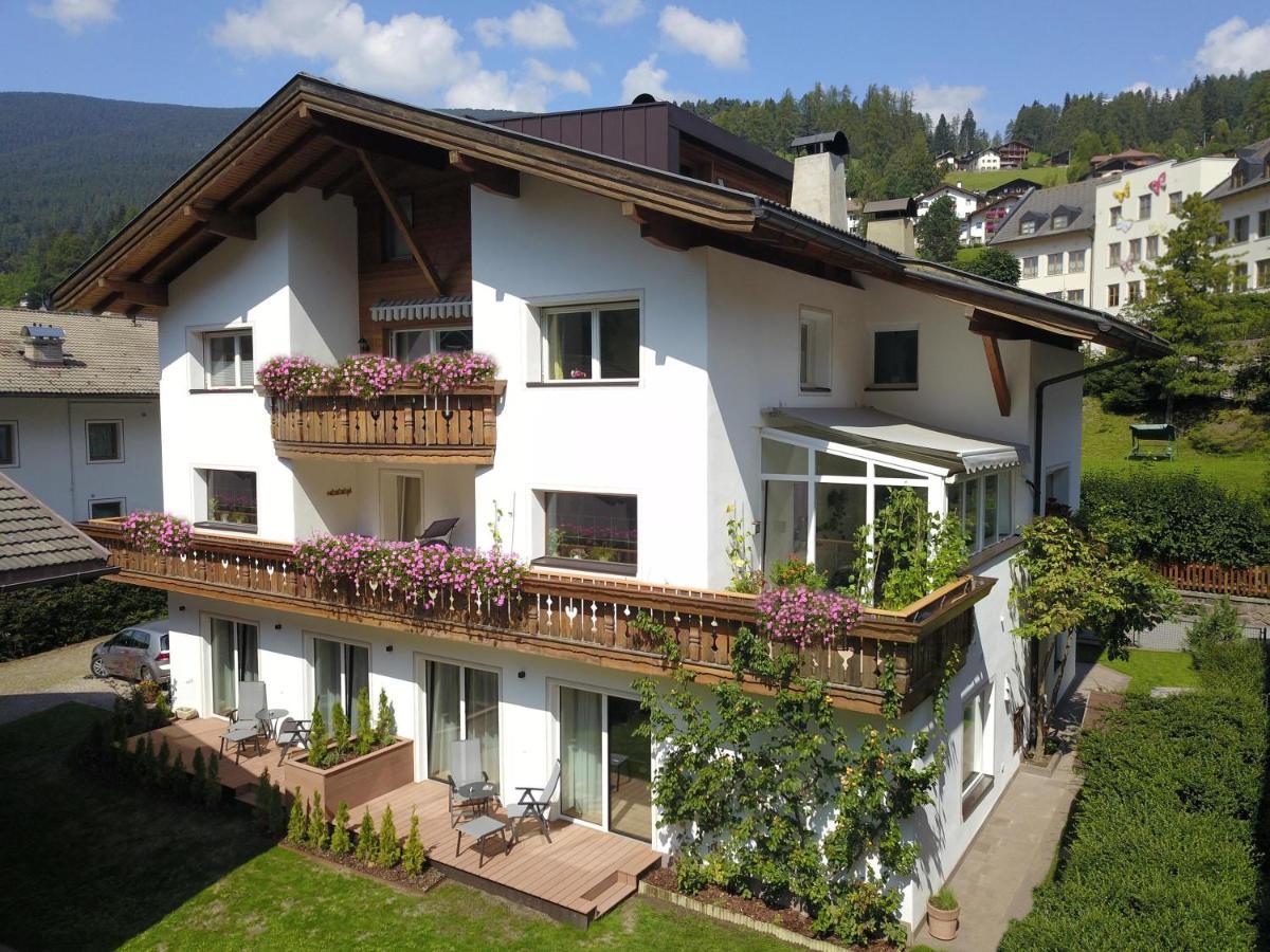 Apartments Montblanc Seceda St. Ulrich in Gröden Exterior foto